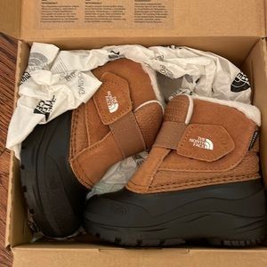 NEW North Face toddler winter boots